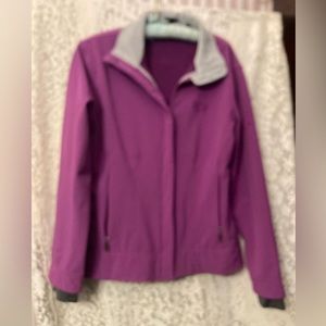 MOUNTAIN HARDWARE Lilac/Fuchsia Jacket (M)